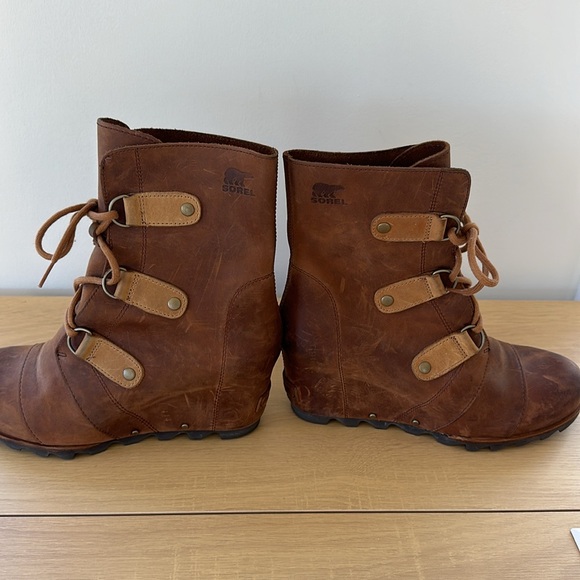 Never Worn Sorel Joan of Arctic Wedge Weather Boots - Picture 10 of 12